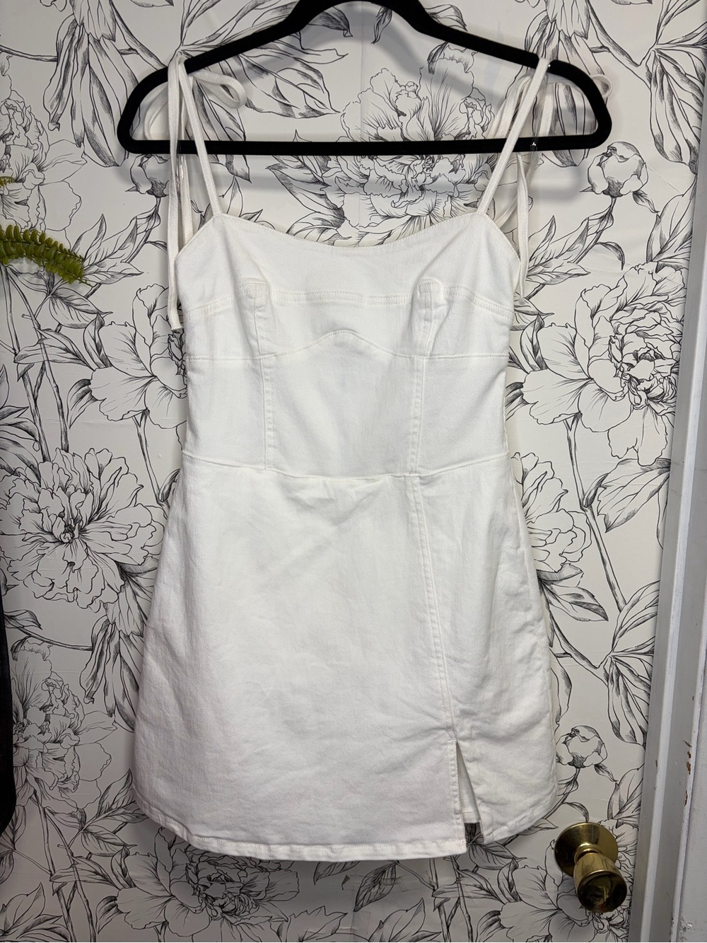 NWOT adorable white denim Tie-Strap skort/romper